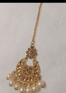 Earring With Mangtika