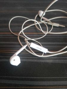 vivo wired Earphones