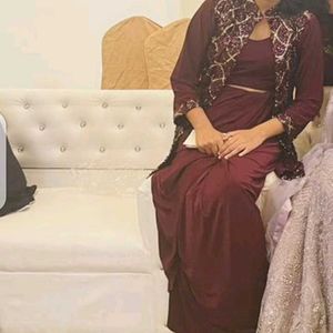 A Beautiful Saree With Simmery Shrug