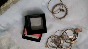 Beautiful Metallic Bangle Set Available