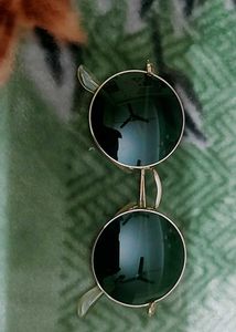 Gandhi Chashma/Round Retro Sunglasses