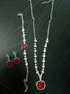 Red Pendant Studded Necklace
