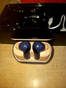 I Am Selling My New Earbuds 🤩