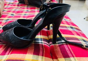 Dressberry Black Heels