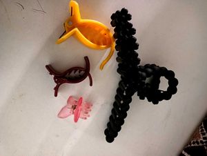Hair Claw Clips - Set of 4