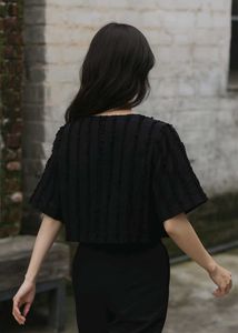 Chic Textured Cropped Jacket