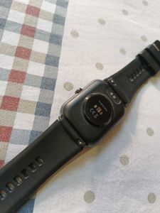 Ambrane Wise Glaze Smartwatch Amoled