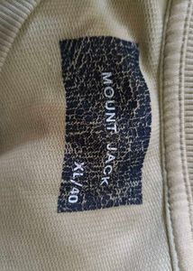 Beige T-shirt