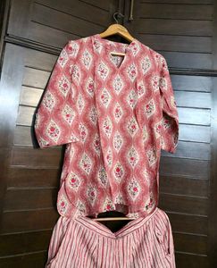 Women Red Printed Cotton Night Suit