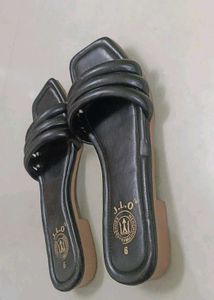 Black Flat Sandle Perfect for Summer🌞🏖️