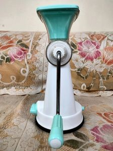 Ganesh Fruit &amp; Vegetable Steel Handle Juicer, green 💚