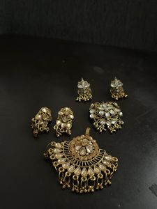 2 Sets Of Pendant And Earrings Golden Stonework