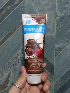 Everyuth Chocolate Cherry Scrub