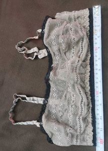 Lace Bralette with Bow Detail 🖤