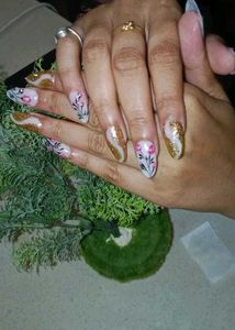Floral Press-On Nails