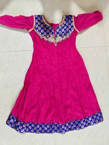 Elegant Pink Embroidered Kurta