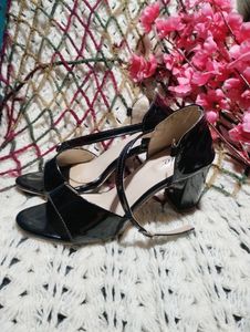 Black heel shoes👠