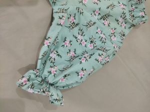 Cute Puff Sleeve Top