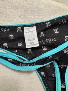 Graphic mesh thong