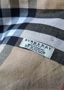 Burberry 100%Cashmere Scarf