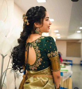 Elegant Gold &amp; Green Kanjivaram Saree