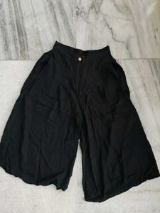 Black Wide Leg Cropped Pants