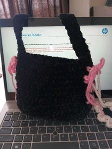 Crochet Hand Bag