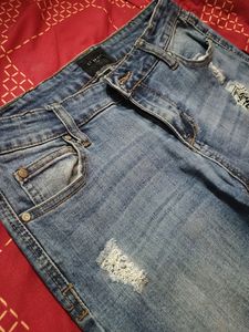 Ripped Skinny Jeans