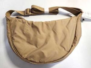 UNIQLO Spacious Sling Bag
