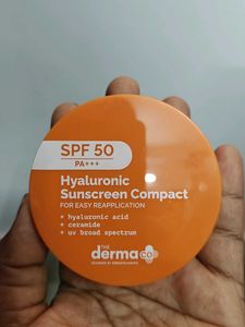 Derma Co Sunscreen Compact