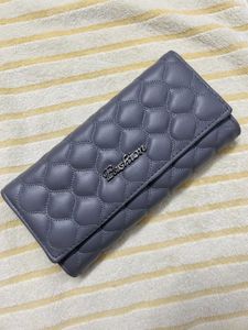 Stylish Gray Quilted Wallet
