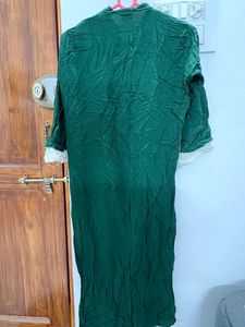 Elegant Green Embroidered Kurta