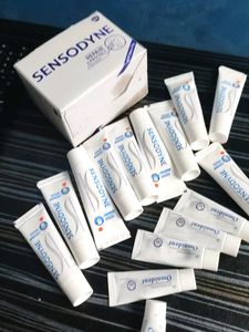 New ✨ Sensodyne Paste 10 Qty
