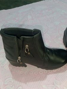 Black Boot For Women