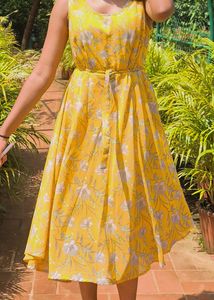 Chic Yellow Floral Print Dress