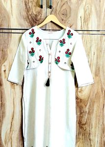 Elegant Embroidered White Kurti size-34