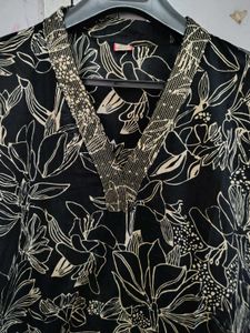 Floral Print Black Kurti