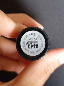 Lakme Cushion Matte Lipstick (Shade- CP10)