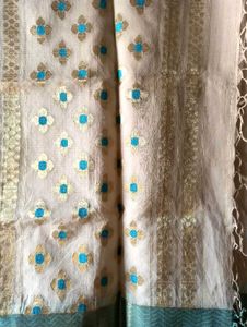 White Blue Bordr Woven Dezin Handloom Cotton Taant