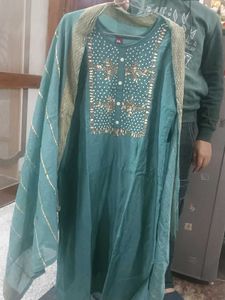 Kurta With Chunni