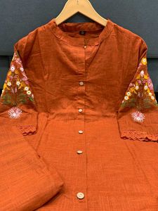 Chic Embroidered Kurti Pant Set