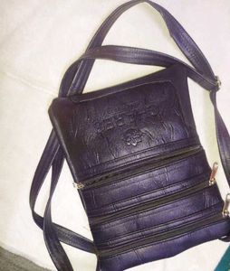 Black Sling Bag Leather &amp; Multi-Zip|Good Condition