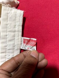 Triumph Ivory Lace Bustier (85B)