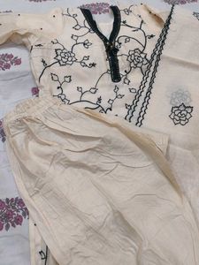 Floral Embroidered suit