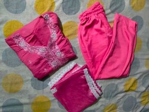 Y2K Beaded Kurta Set With Dupatta