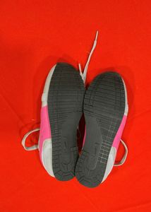 Puma Women&#39;s Pacer Sneaker, UK 6