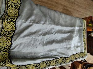 Silver With Black Saree (Women&#39;s)