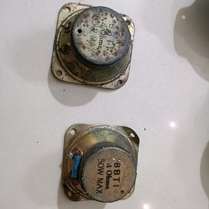2 Speakers