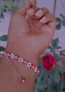 Pink &amp; White Beaded Flower Bracelet