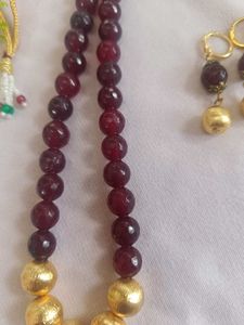 Agate Beaded maroon and gold Handmade Necklace Set